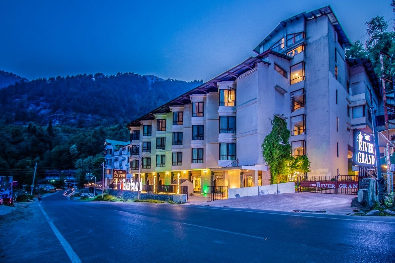 Hotel River Grand exterior